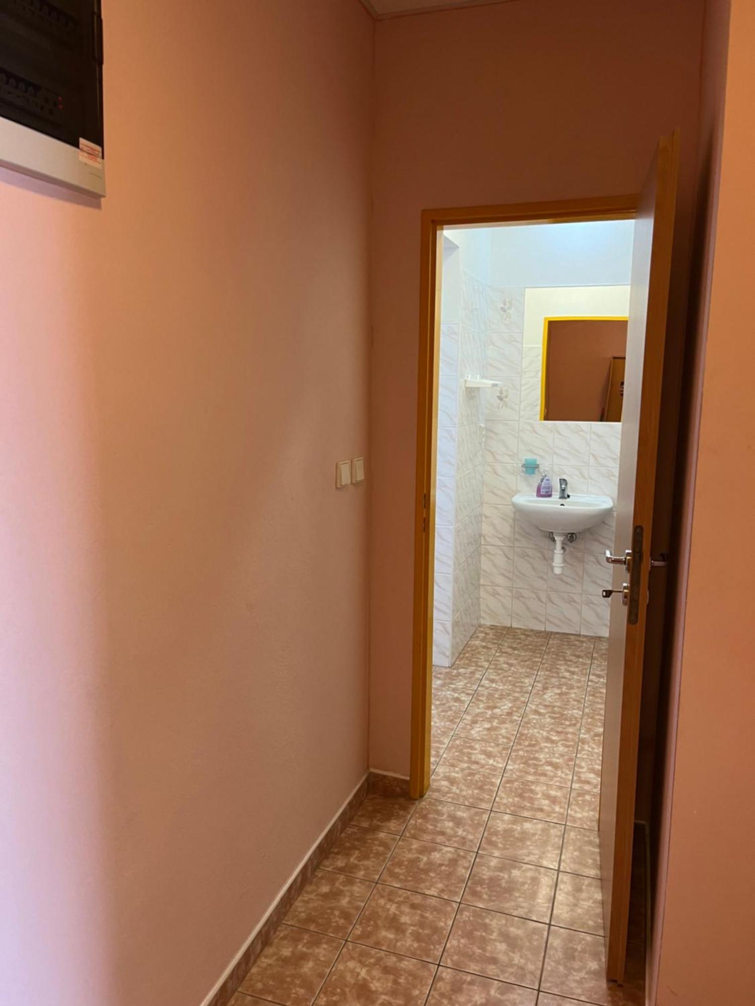 Apartmánový dům Obecná škola Svetlik Exterior foto