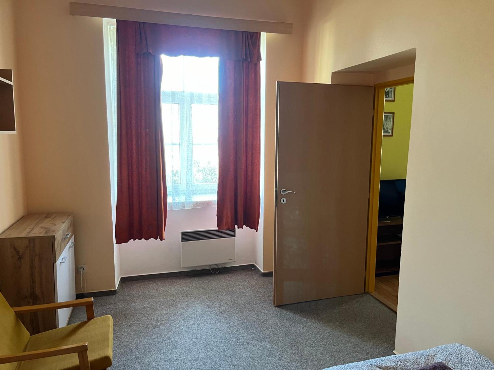Apartmánový dům Obecná škola Svetlik Exterior foto