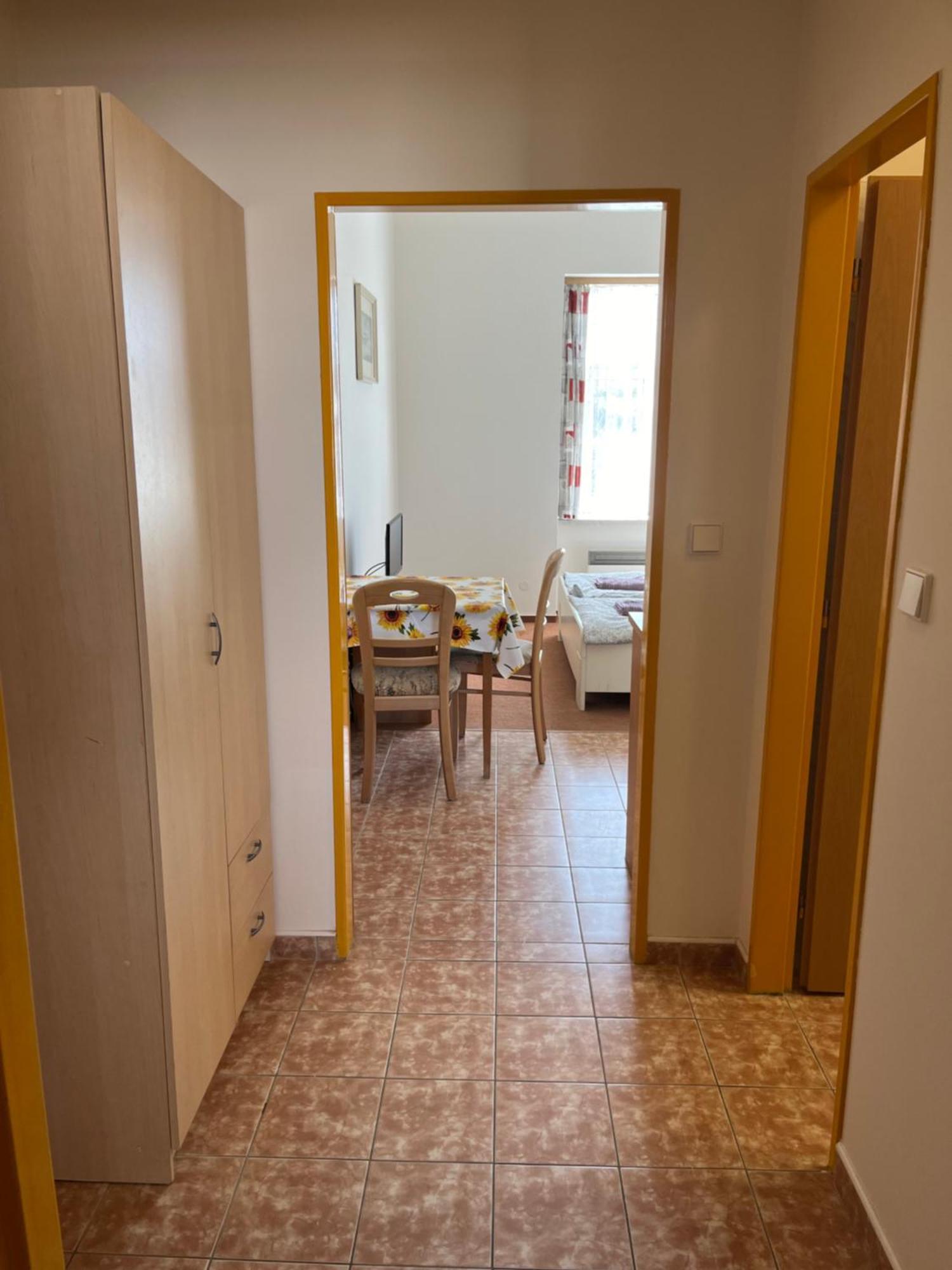 Apartmánový dům Obecná škola Svetlik Exterior foto